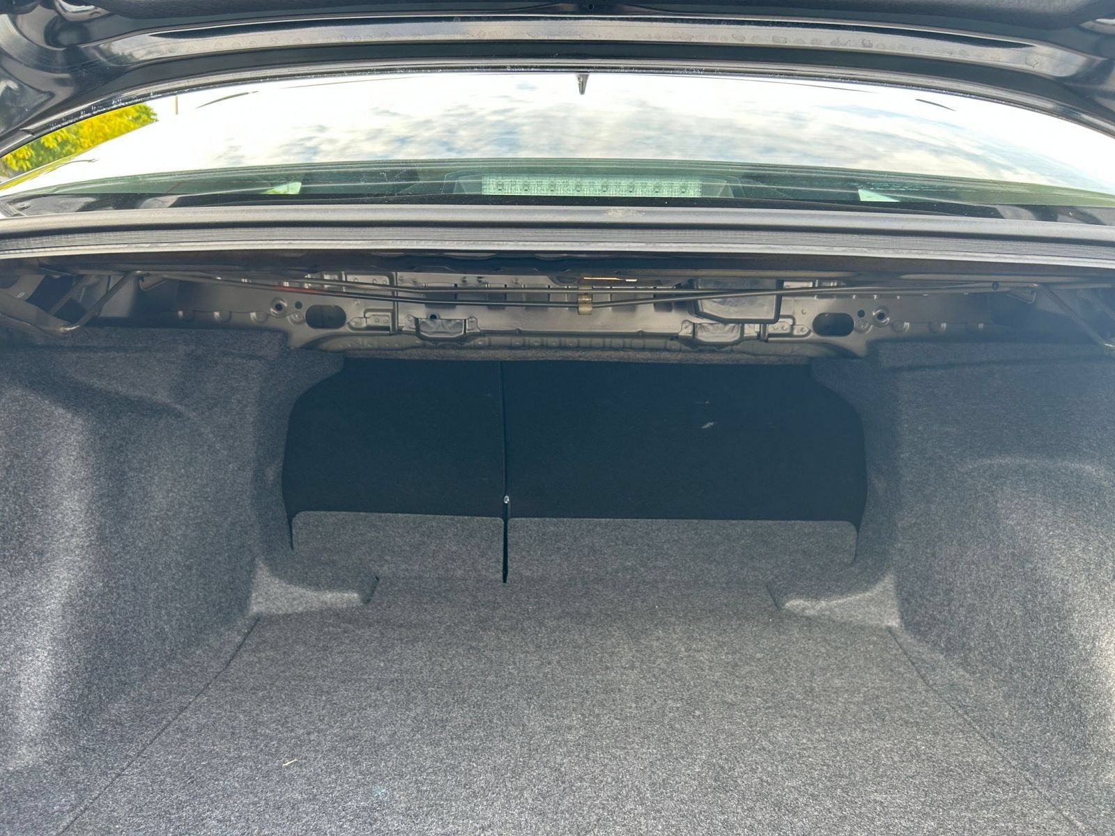 Used 2025 Toyota Corolla LE FWD image 25