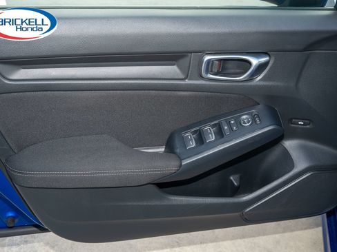 Used 2023 Honda Civic Sport image 10