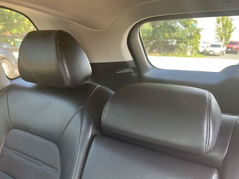 Used 2023 Honda CR-V EX-L image 10
