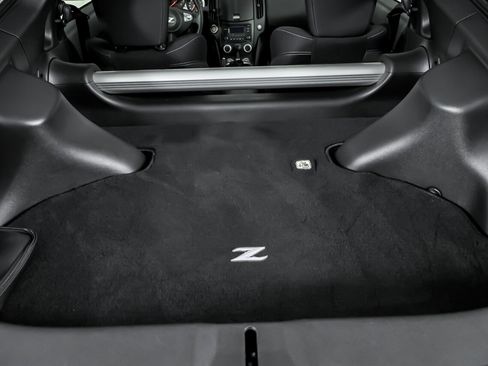 Used 2020 Nissan 370Z w/ Sport Package image 16