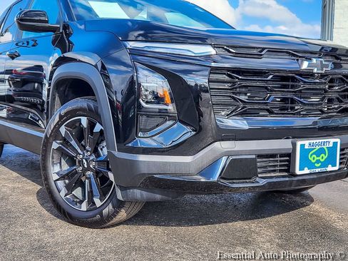 Certified 2025 Chevrolet Equinox RS image 2