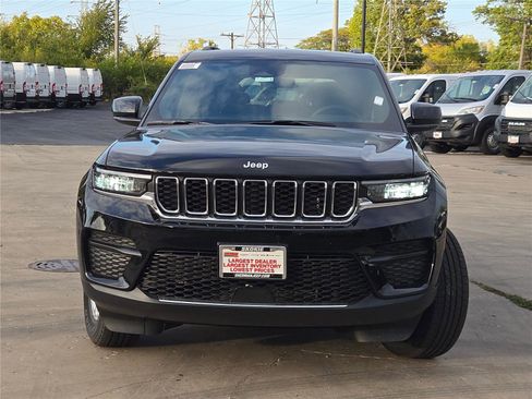 New 2025 Jeep Grand Cherokee Laredo w/ MOPAR Finishing Package image 3