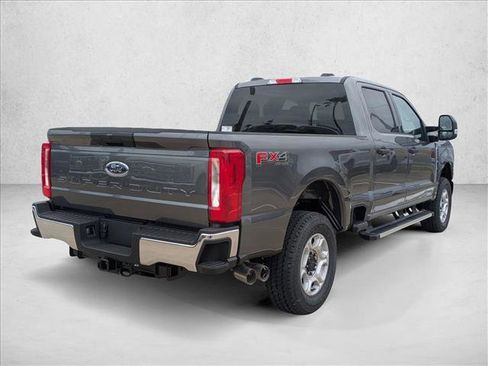 New 2026 Ford F250 XLT w/ FX4 Off-Road Package image 5