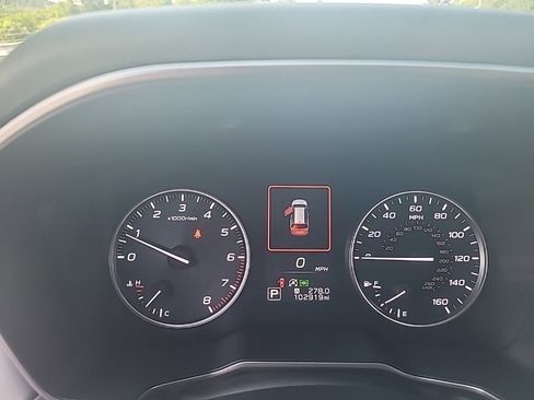 Used 2020 Subaru Outback Limited image 21