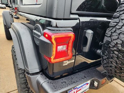 New 2025 Jeep Wrangler Unlimited Rubicon w/ XTREMEE 35" Tire Package image 5