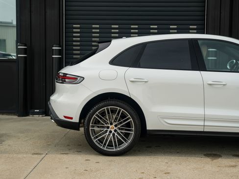 New 2025 Porsche Macan image 14