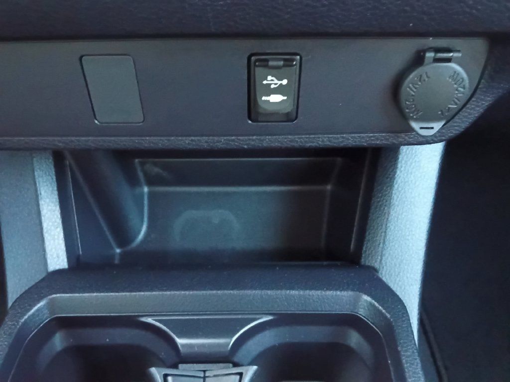 Used 2018 Toyota Tacoma SR w/ SR Convenience Package RWD image 6