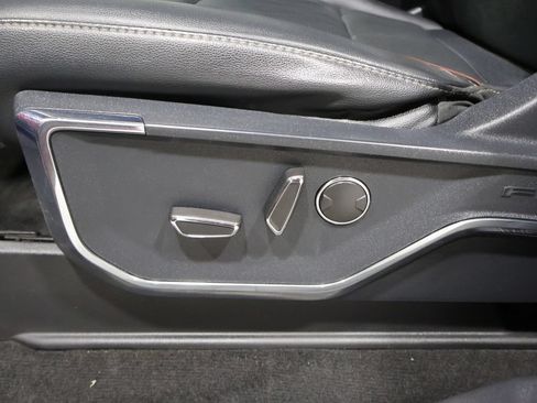 Used 2022 Ford F150 Lariat w/ Equipment Group 502A High AWD/4WD image 14