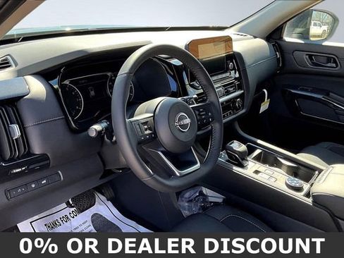 New 2025 Nissan Pathfinder SV w/ Black Appearance Package image 7