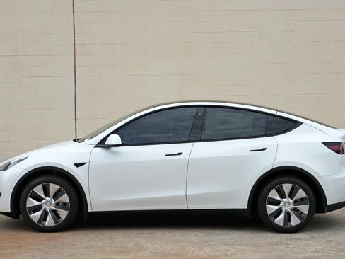 Used 2022 Tesla Model Y Long Range AWD/4WD image 47