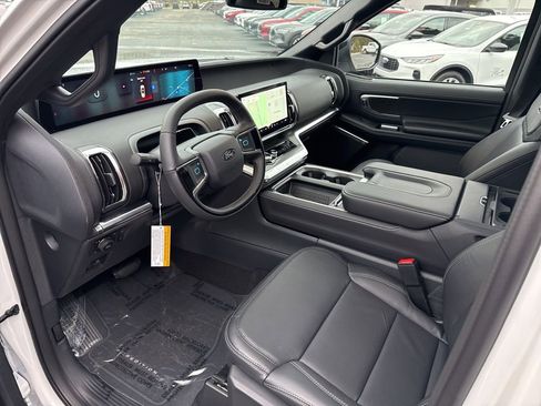 New 2025 Ford Expedition Platinum w/ Stealth Performance Package image 18