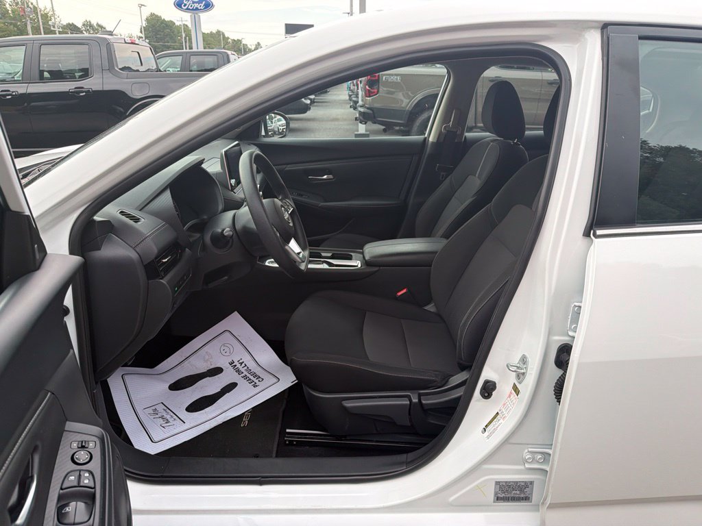 Used 2025 Nissan Sentra SV FWD image 15