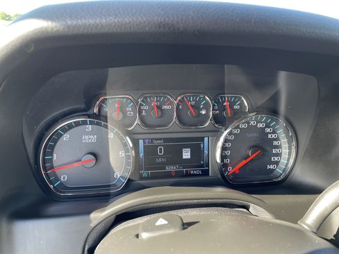 Used 2020 Chevrolet Tahoe LT w/ Luxury Package image 11