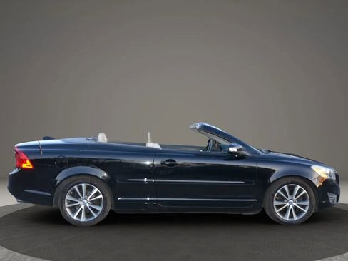 Used 2012 Volvo C70 T5 image 22