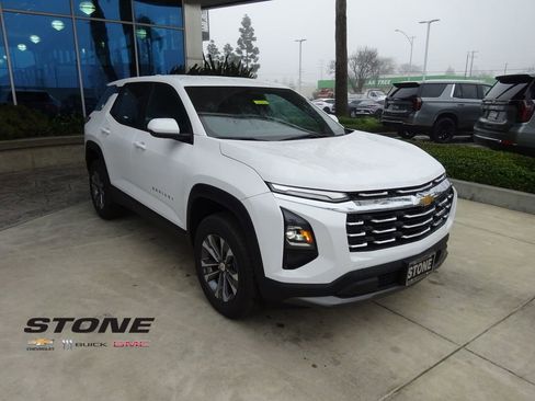 New 2026 Chevrolet Equinox LT image 1