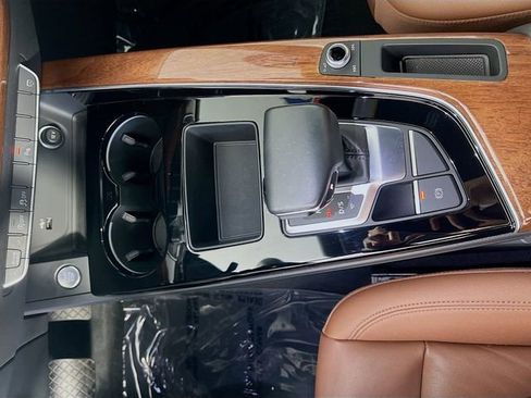 Used 2023 Audi A4 2.0T Premium w/ Convenience Package image 24