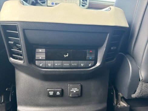 Used 2024 Toyota Sequoia Capstone image 8