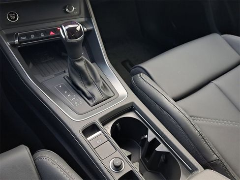New 2025 Audi Q3 2.0T Premium image 15