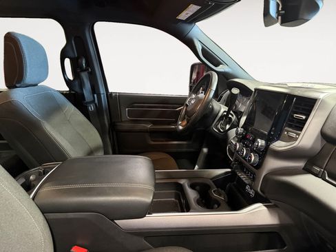 Used 2024 RAM 2500 Big Horn w/ Night Edition AWD/4WD image 16