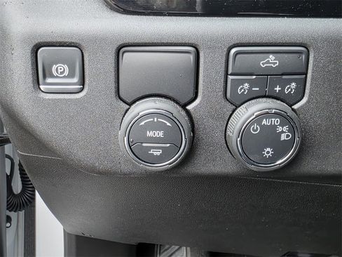 Used 2025 Chevrolet Silverado 1500 LT w/ All Star Edition Plus image 21