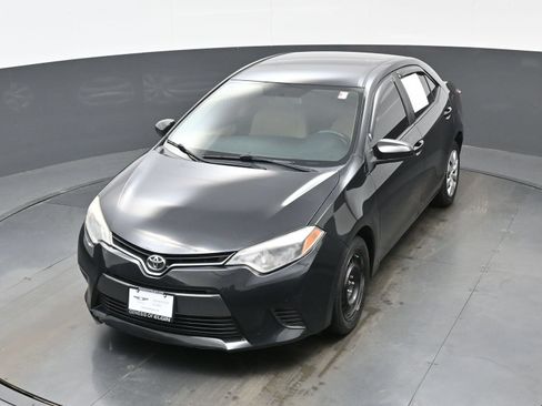 Used 2015 Toyota Corolla LE FWD image 34