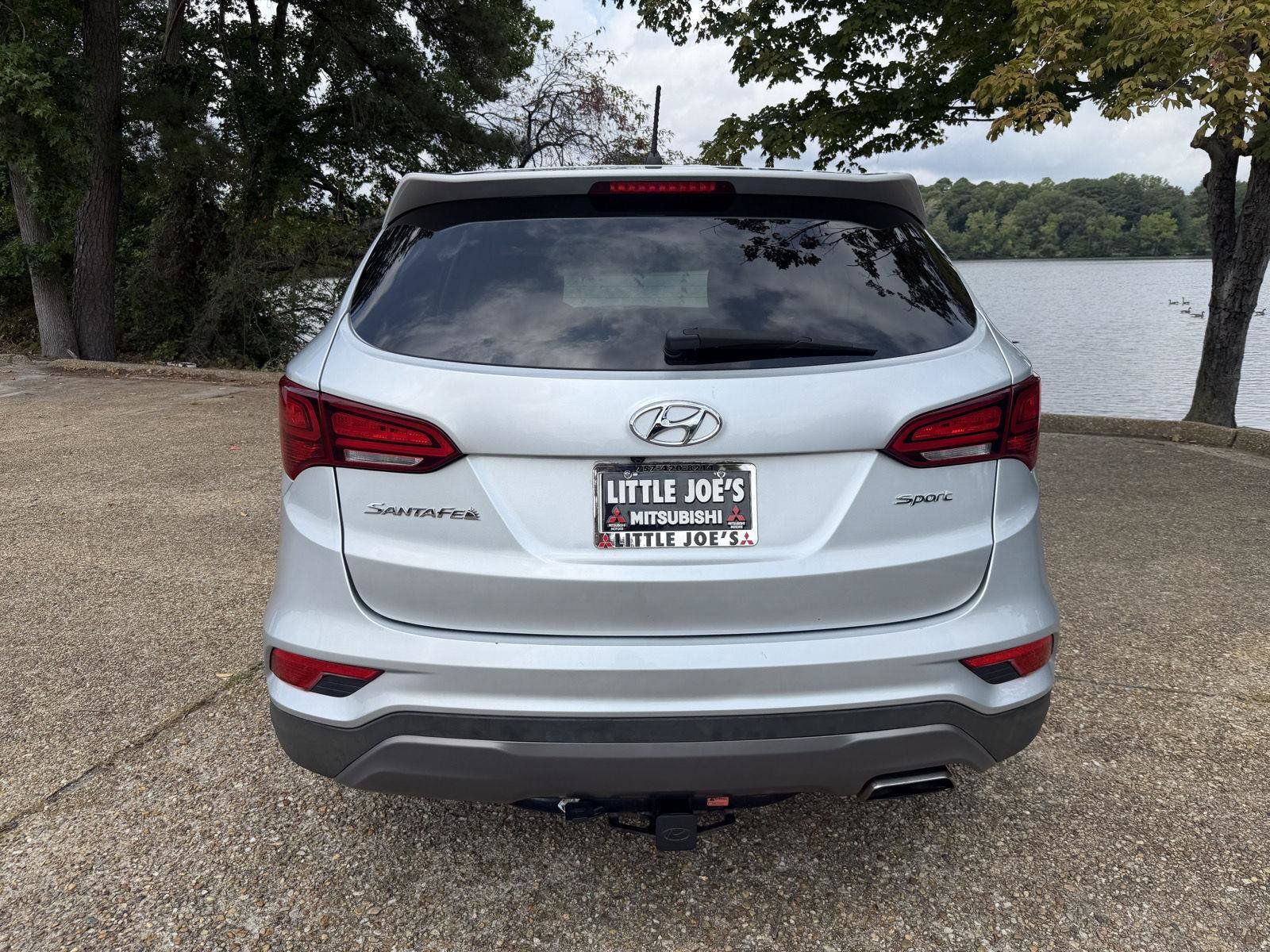Used 2018 Hyundai Santa Fe Sport FWD image 4