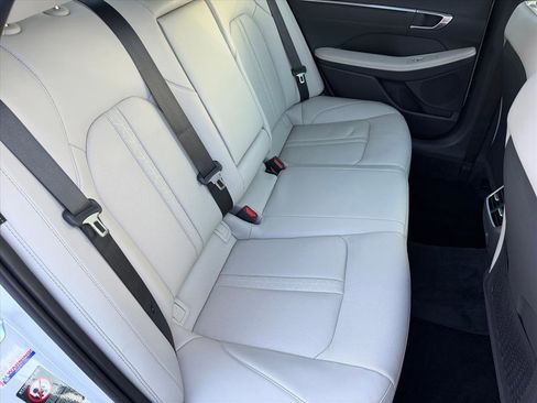 Used 2023 Hyundai Sonata Limited image 19