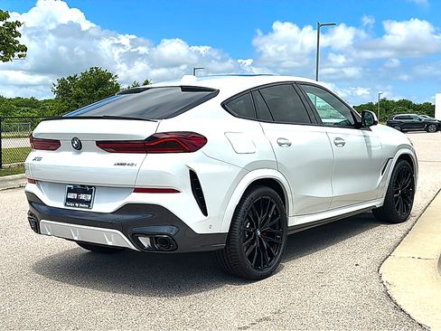 New 2027 BMW X6 xDrive40i w/ Climate Comfort Package AWD/4WD image 8