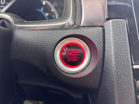 Used 2018 Honda Civic Touring image 26