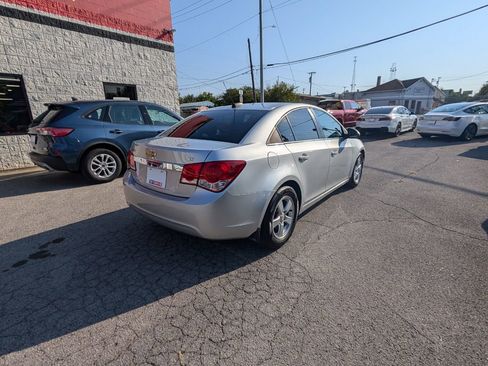 Used 2016 Chevrolet Cruze LT image 6