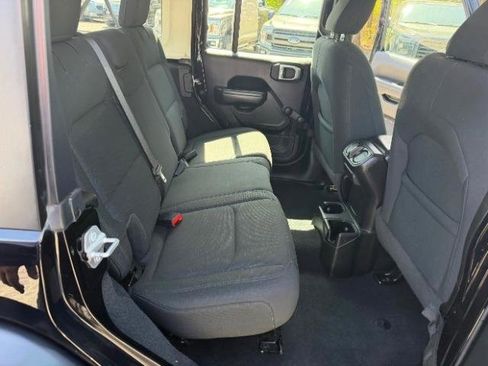 Used 2020 Jeep Wrangler Unlimited Sport image 30