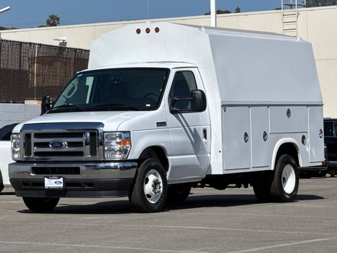 New 2025 Ford E-350 and Econoline 350 Super Duty w/ Power Equipment Group image 7