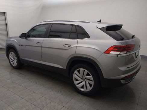 Used 2022 Volkswagen Atlas Cross Sport SE w/ Panoramic Sunroof Package image 3