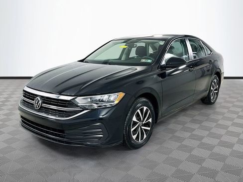 Used 2023 Volkswagen Jetta S image 3