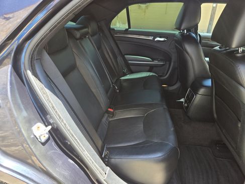 Used 2011 Chrysler 300 C w/ Safetytec Group RWD image 11