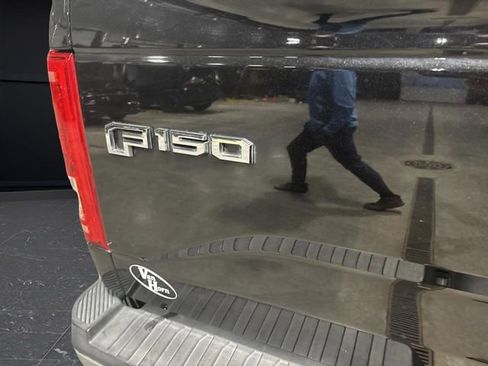 Used 2015 Ford F150 XLT image 31