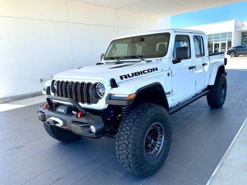 Used 2024 Jeep Gladiator Rubicon image 1