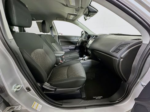 Used 2025 Mitsubishi Outlander Sport ES image 28