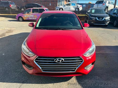 Used 2021 Hyundai Accent SE FWD image 2