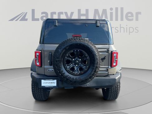 Used 2025 Ford Bronco Outer Banks w/ Sasquatch Package AWD/4WD image 4