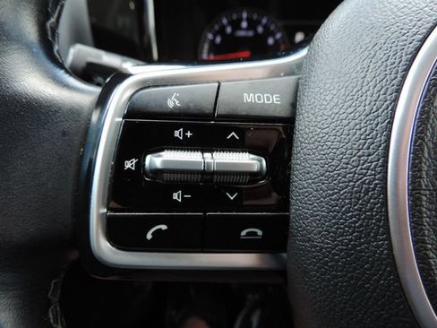 Used 2022 Kia Sorento EX w/ Panoramic Sunroof Package FWD image 32