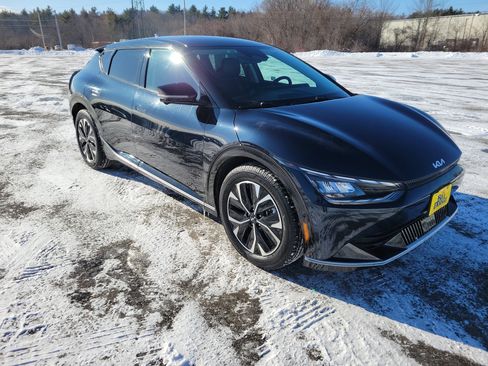 Used 2022 Kia EV6 Wind w/ Wind Technology Package image 3