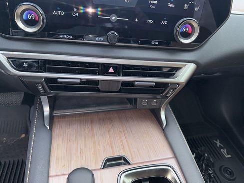 Used 2025 Lexus RX 350 Premium Plus w/ Accessory Package (Z1) FWD image 16