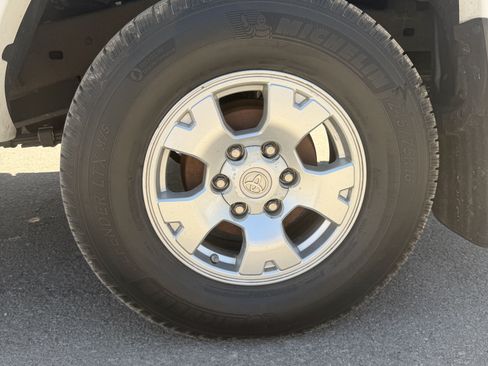 Used 2008 Toyota Tacoma PreRunner RWD image 9