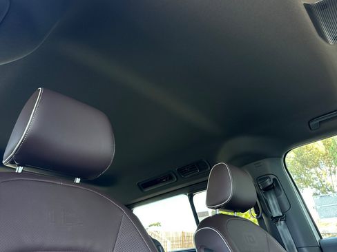 New 2025 Volkswagen ID. Buzz Pro S image 16