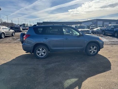 Used 2011 Toyota RAV4 4WD w/ Upgrade Value Pkg image 8