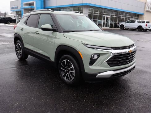New 2026 Chevrolet TrailBlazer LT image 2