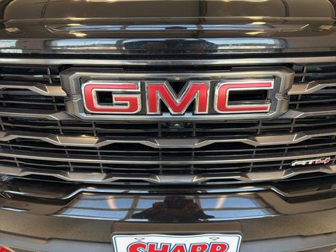 Used 2025 GMC Acadia AT4 w/ Luxury Package AWD/4WD image 12