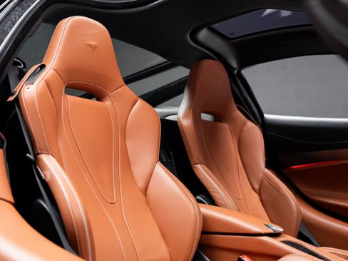 Used 2018 McLaren 720S image 58