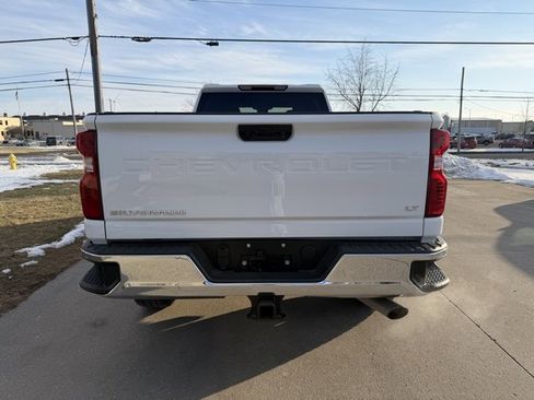 Used 2024 Chevrolet Silverado 2500 LT w/ Convenience Package image 5